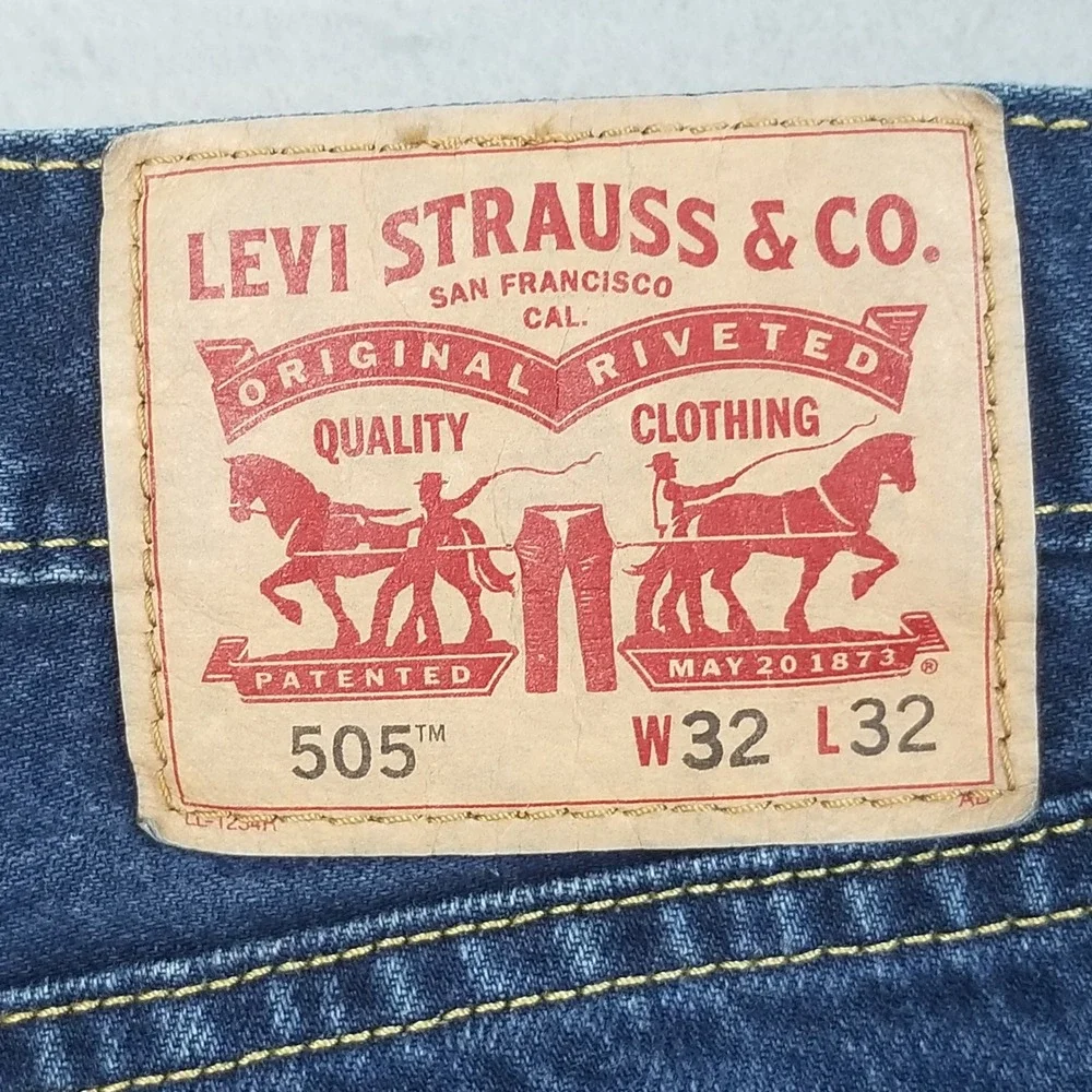 Levi's Jeans Mens 32x32 Blue 505 Straight Leg Dark Wash 100% Cotton Denim